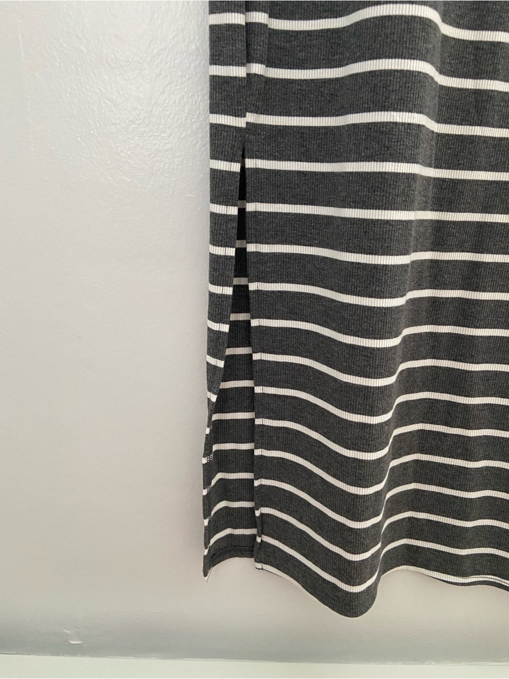 NWOT Striped T-Shirt Dress Grey White Short Sleeve Crew Neck Bodycon - Picture 8 of 13